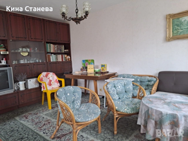 Двуетажна комфортна вила, реновирана със сайдинг - център, снимка 9 - Вили - 54688103
