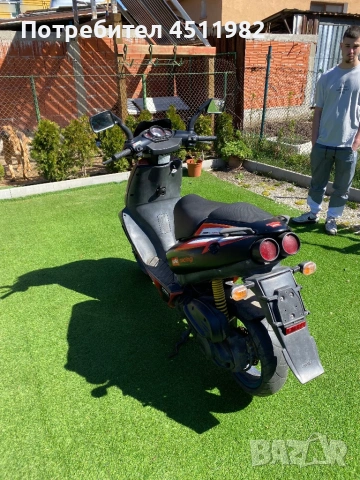 Aprilia sr50 2011г., снимка 7 - Мотоциклети и мототехника - 54304339