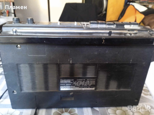 Радио касетофон Хитачи, снимка 4 - Радиокасетофони, транзистори - 54316744