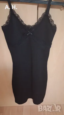 Черна рокля H&M