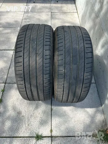225/45/17 Гумите са в добро състояние; 