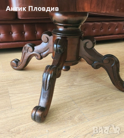 Холна маса с резбован крак, снимка 3 - Маси - 54970055