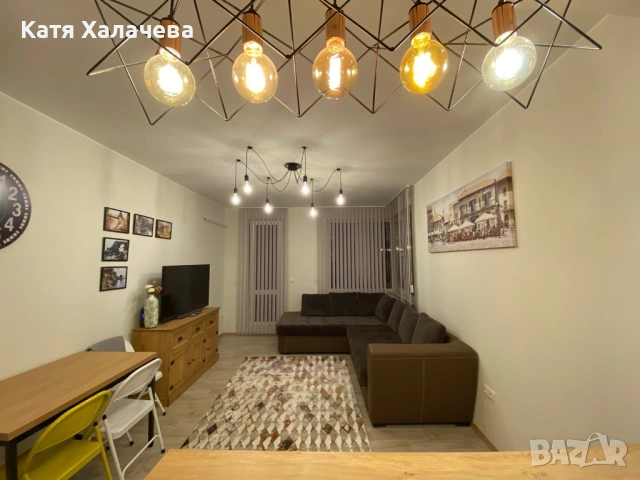 Луксозен Двустаен апартамент под наем -в гр. Варна , ж.к. Бриз  Код на оферта: KH-7464  Локацията на, снимка 4 - Апартаменти - 54376967