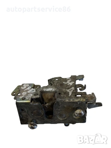 Заключващ механизъм преден десен за Mercedes VW LT Sprinter (2004) 9017200235