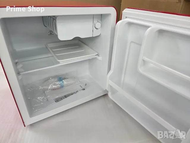 Минибар COMFEE 47L, Мини хладилник с компресор, Ретро дизайн, Червен, Бял , снимка 12 - Хладилници - 55427215