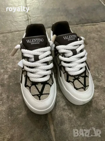 Valentino Garavani Нови Маратонки 36-45 Номер с Кутия , снимка 2 - Маратонки - 55332664