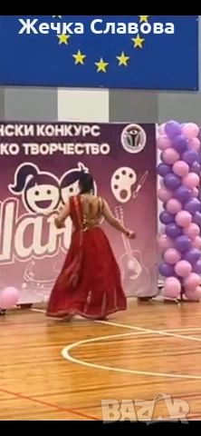 Предлагам индийско червено сари , снимка 3 - Сватбени рокли - 54693698