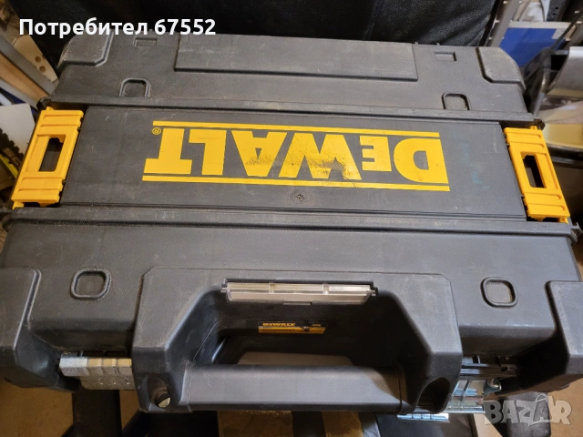 Куфар DeWalt Tstack за винтоверт или импакт с батерии и зарядно. Цената е крайна!