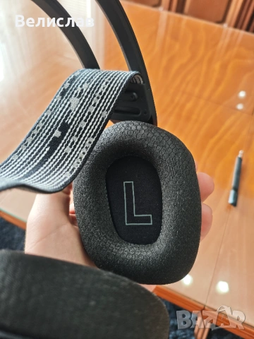 Безжични геймърски слушалки Logitech g733, снимка 3 - Слушалки и портативни колонки - 54487705