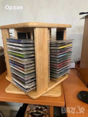Ретро въртяща се етажерка за CD от МАСИВНО дърво + подарък 60 диска Описание:, снимка 2 - Други - 54211205