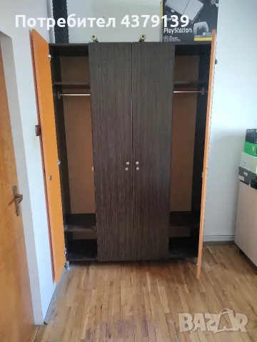  50€ Гардероб 4 крила с ключ за всяко крило на символична цена , снимка 2 - Гардероби - 55477593