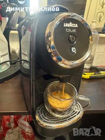 Кафемашина за капсули Lavazza blue lb300, снимка 2 - Кафемашини - 54669739