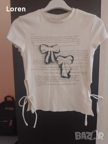 Като нова!*Bershka*Тениска с 🎀 панделки🎀, снимка 2 - Тениски - 47538636