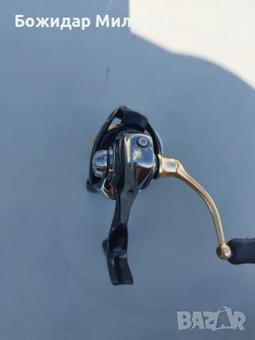 Риболовна макара Daiwa exceler 2500 lt , снимка 6 - Други спортове - 55357465