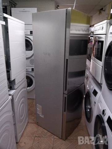 Иноксов комбиниран хладилник с фризер Сименс Siemens А+++ с две години гаранция!, снимка 10 - Хладилници - 53908216