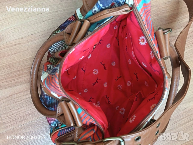 DESIGUAL Чанта  - лятна, цветна и атрактивна, снимка 3 - Чанти - 54725312