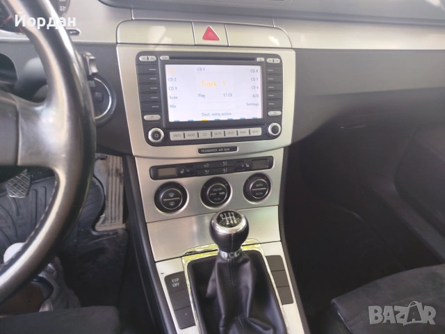 VW Passat B6 комби, снимка 11 - Автомобили и джипове - 55175395