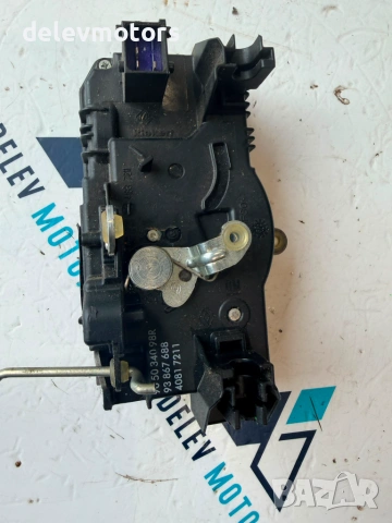 905034098R брава за задна лява врата  Renault Trafic 3 1.6 dci двигател R9M415 121 кс., 6 ск., снимка 3 - Части - 55281649