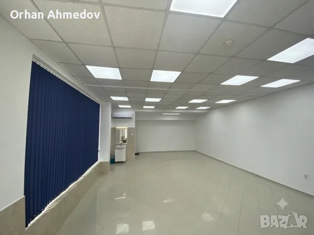 Търговско помещение на отлична локация + 4 паркоместа, включени в цената 