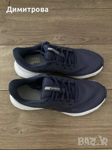 Дамски маратонки Nike Revolution , снимка 3 - Маратонки - 55302664