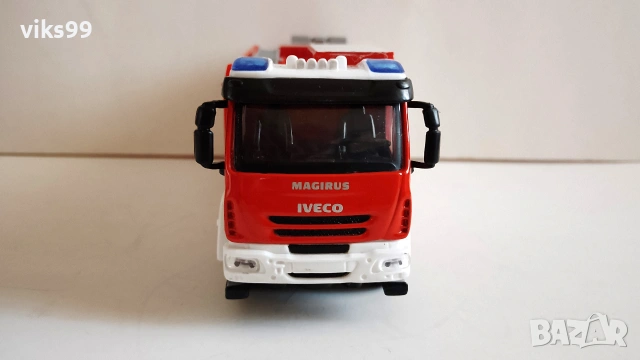 Iveco Magirus RW Feuerwehr Bburago - Мащаб 1:50 , снимка 7 - Колекции - 55241386