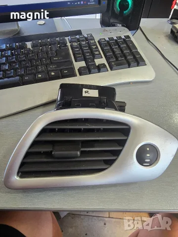 Дясна духалка парно табло Renault Scenic III 1012127