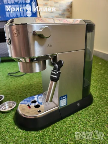 Кафемашина с ръкохватка DeLonghi Dedica EC685.W Делонги , снимка 11 - Кафемашини - 55569891