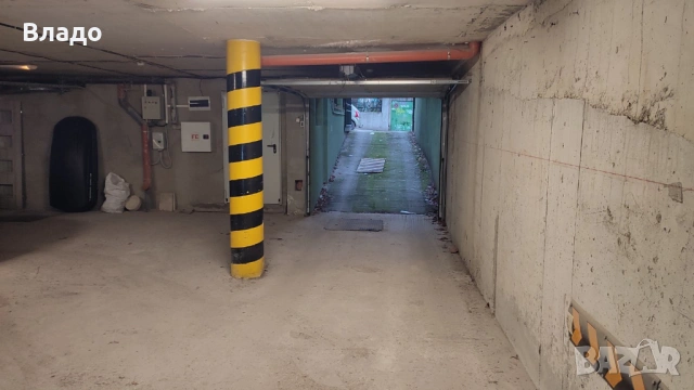 Собственик отдава под наем паркомясто в подземен паркинг в центъра на Варна, снимка 2 - Гаражи и паркоместа - 54059854