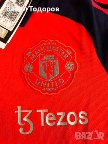 Лицензирана спортна тениска с яка на Манчестър Юнайтед/ Manchester United/ Adidas размер S, снимка 2 - Тениски - 55050275