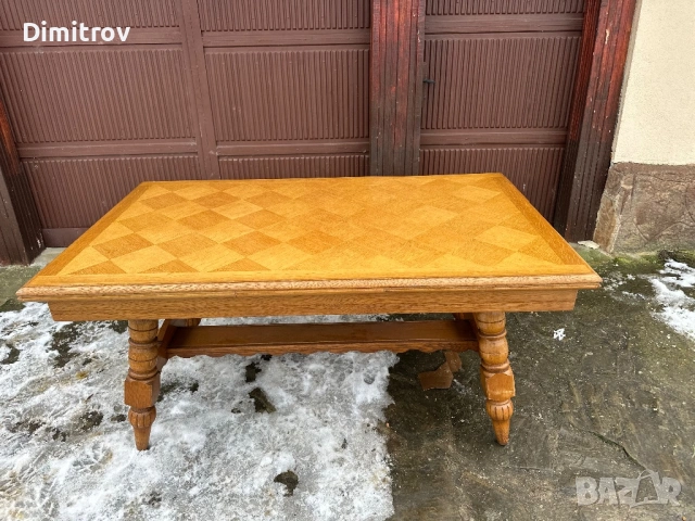 Разтегателна трапезна маса – класически стил