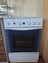 Подарявам Печка с фурна Indesit, снимка 1