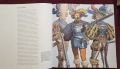 Справочник на военните униформи / Brassey's Book of Uniforms, снимка 4