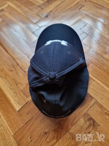 Страхотна шапка с козирка UNDER ARMOUR,един размер , снимка 6 - Шапки - 54520425