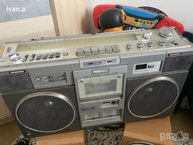 Hitachi TRK-8280, снимка 2 - Радиокасетофони, транзистори - 55372314