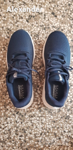 Нови маратонки Under Armour., снимка 4 - Маратонки - 54968600