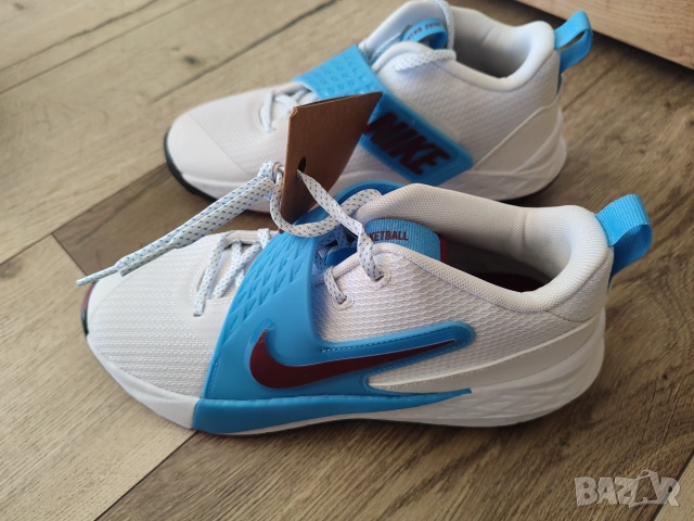 Свежи баскетболни маратонки Nike, унисекс моделче, размери 38.5 и 39, снимка 2 - Детски маратонки - 55208088