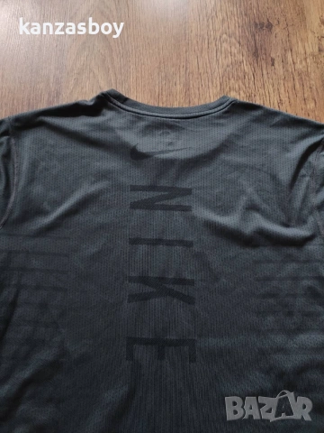 Nike Zonal Cooling Relay GX Short Sleeve - страхотна мъжка тениска L, снимка 3 - Тениски - 55268891
