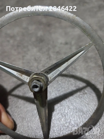 Емблема Mercedes W123, снимка 3 - Части - 54888805