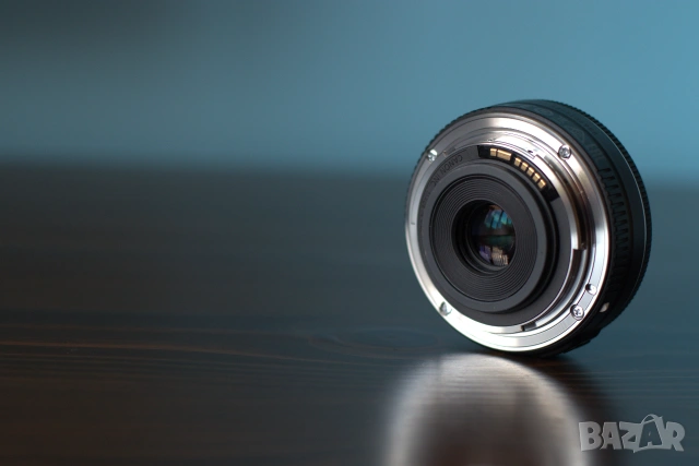 Canon EF-S 24mm f2.8 STM, снимка 6 - Обективи и филтри - 55128204