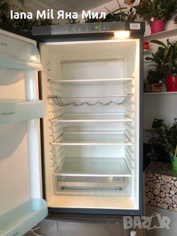Продавам голям хладилник с фризер ELECTROLUX , снимка 5 - Хладилници - 55083105