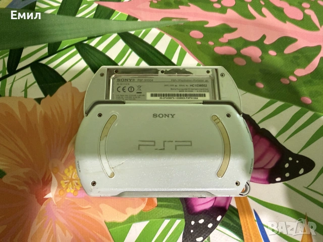 Продавам PSP Go за части или ремонт, снимка 2 - PlayStation конзоли - 55249944