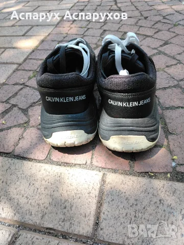 продавам мъжки маратонки Calvin Klein 