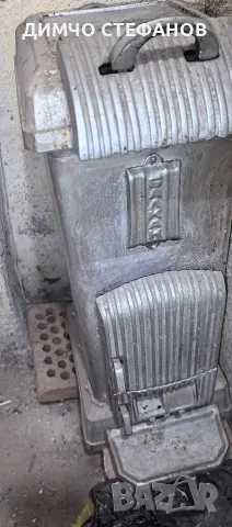 Стара печка на дърва "Балкан" със сменени тухли