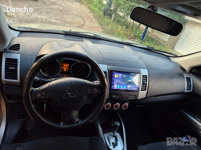 Mitsubishi Outlander 2.4i 4x4, снимка 11 - Автомобили и джипове - 55254614