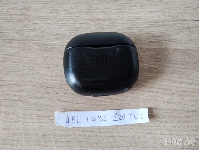 JBL Tune 120 зарядна кутия