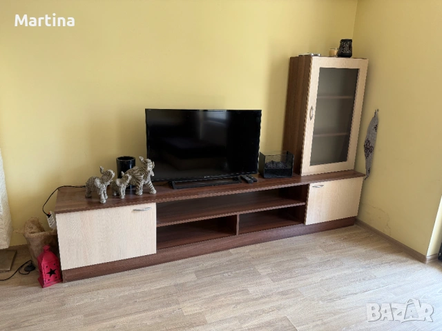 Шкаф за телевизор и хол