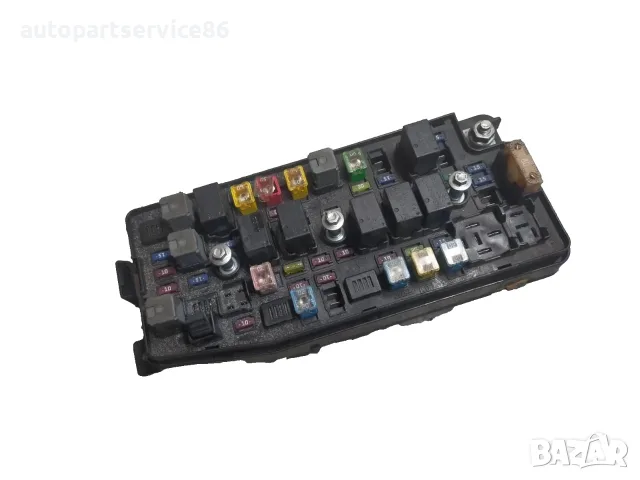 кутия с предпазители и релета в двигателния отсек 95202898 за Chevrolet Captiva 2.2 VCDi (2012 г.)