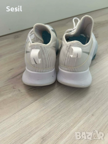Оригинални маратонки Nike, снимка 4 - Маратонки - 54478003
