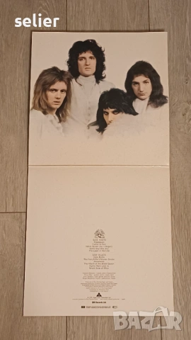 Queen ‎– Queen II Издание на GEMA/STEMRA Обложката е GATEFOLD Състояние на винила:като звук едната с, снимка 3 - Грамофонни плочи - 54084386