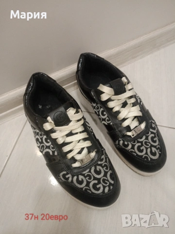 Обувки Guess